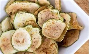 رقائق الكوسة المجففة